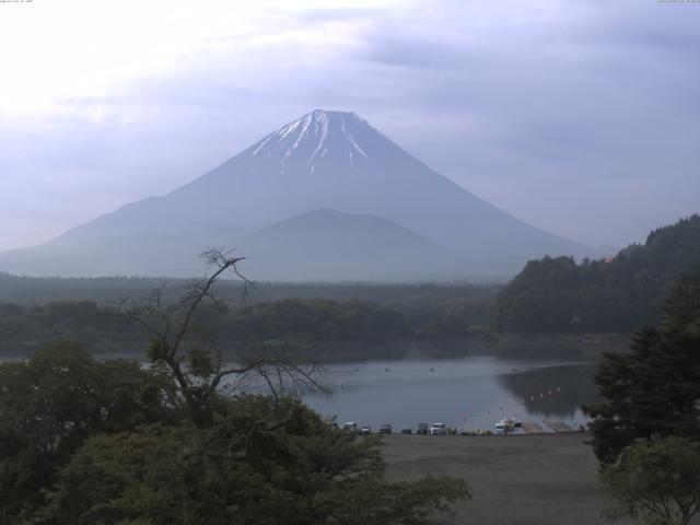 精進湖からの富士山