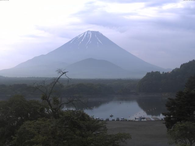 精進湖からの富士山