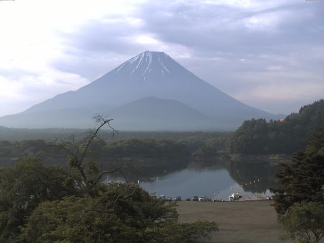 精進湖からの富士山