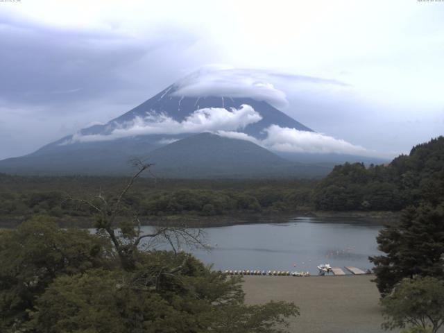 精進湖からの富士山
