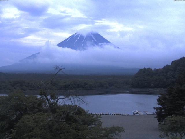 精進湖からの富士山