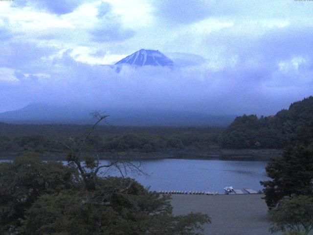 精進湖からの富士山