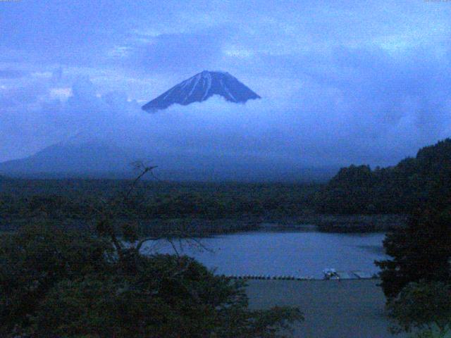 精進湖からの富士山