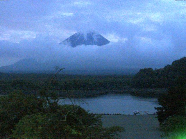 精進湖からの富士山