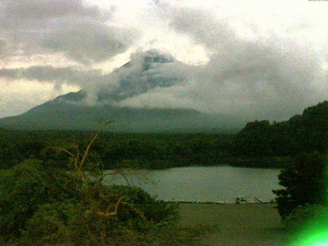 精進湖からの富士山