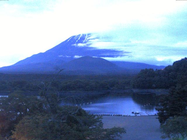 精進湖からの富士山