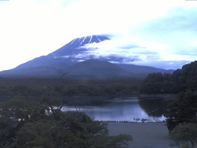 精進湖からの富士山