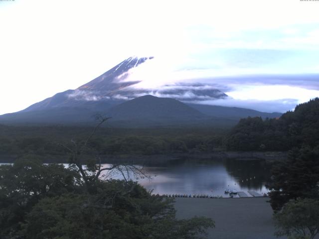 精進湖からの富士山