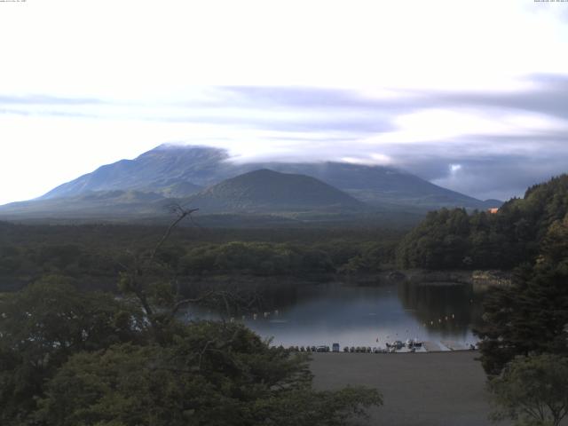 精進湖からの富士山