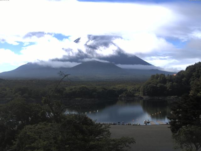 精進湖からの富士山