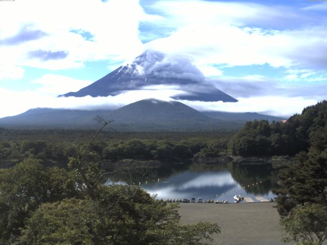精進湖からの富士山