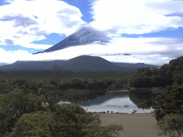 精進湖からの富士山