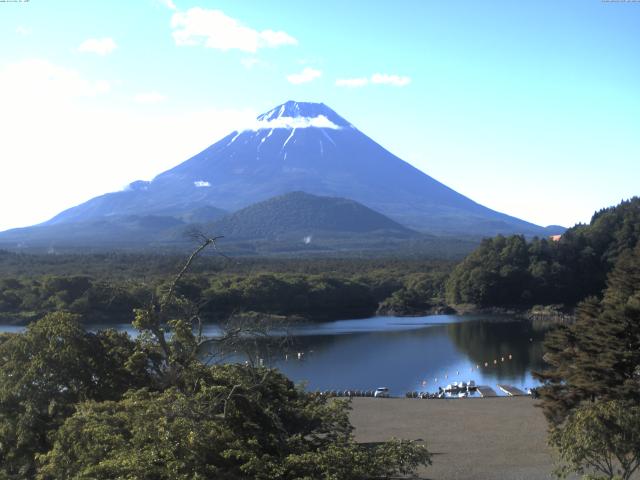 精進湖からの富士山