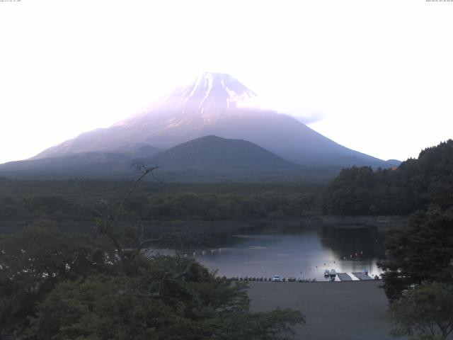 精進湖からの富士山