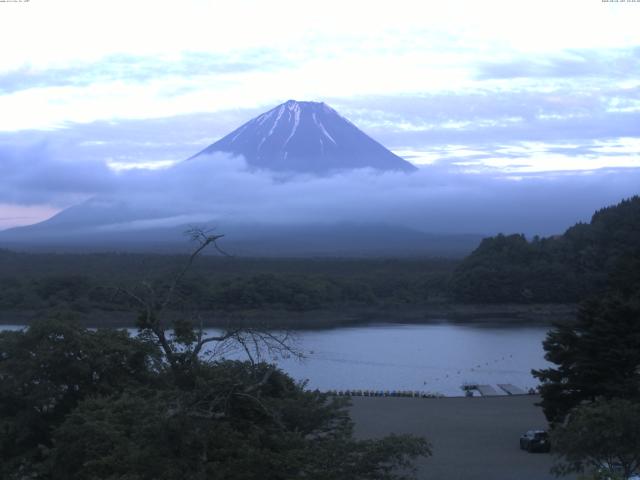精進湖からの富士山
