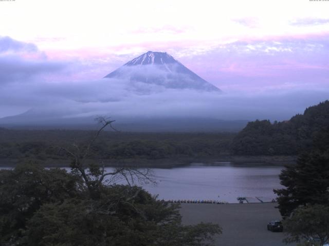 精進湖からの富士山