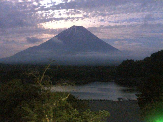 精進湖からの富士山