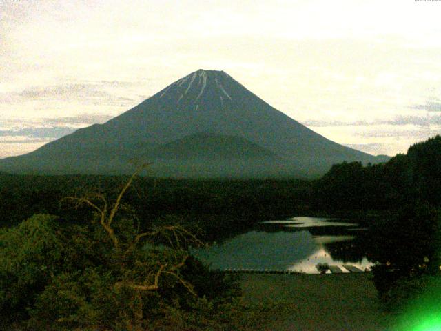 精進湖からの富士山