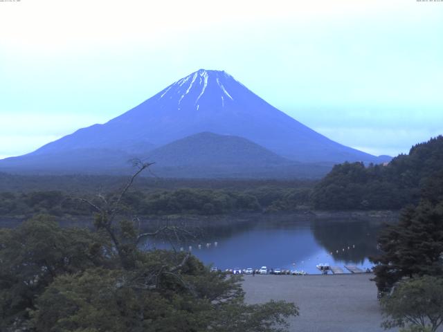 精進湖からの富士山