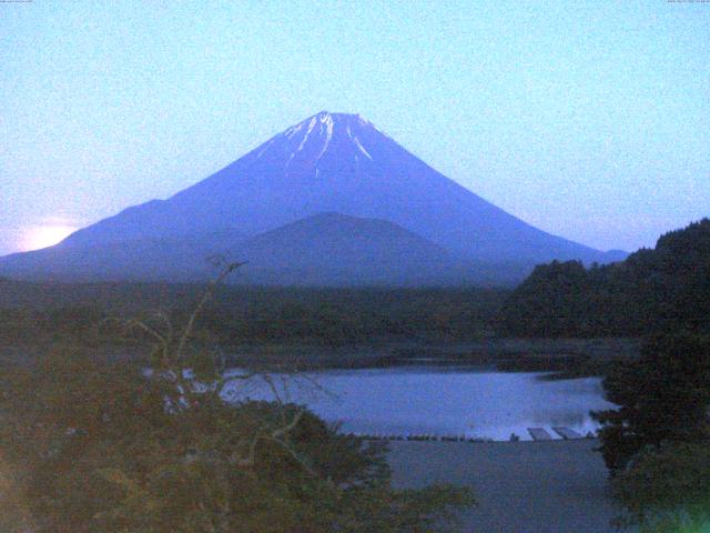 精進湖からの富士山