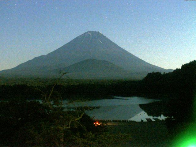 精進湖からの富士山