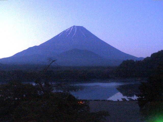 精進湖からの富士山