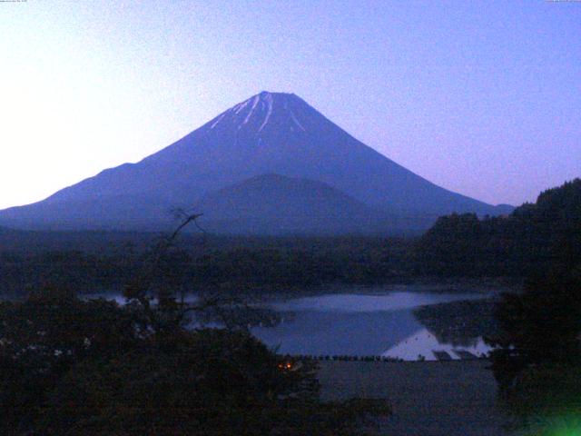 精進湖からの富士山