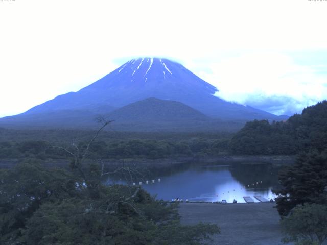 精進湖からの富士山