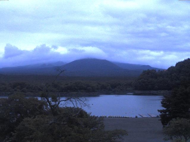 精進湖からの富士山