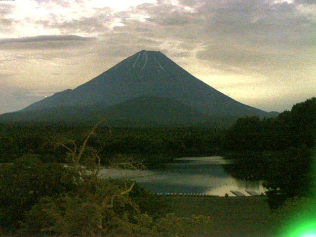 精進湖からの富士山