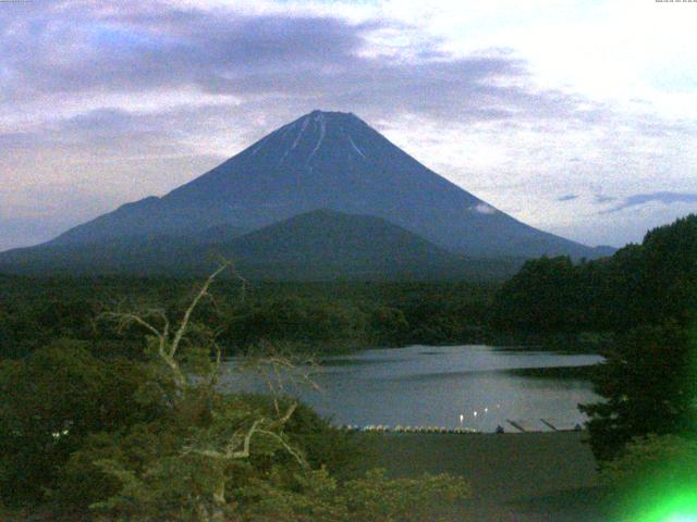 精進湖からの富士山