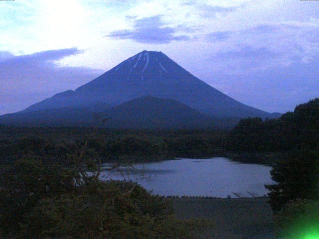 精進湖からの富士山