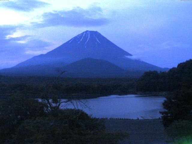 精進湖からの富士山