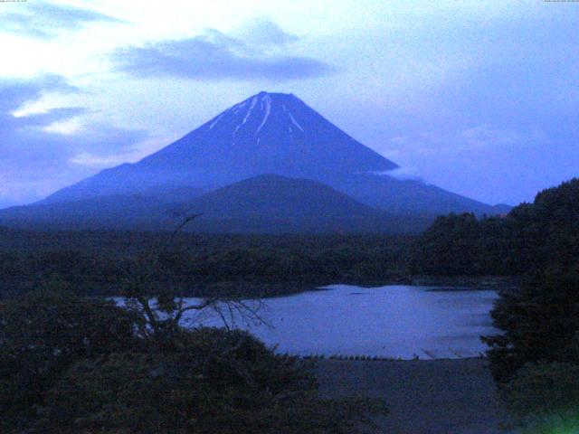 精進湖からの富士山