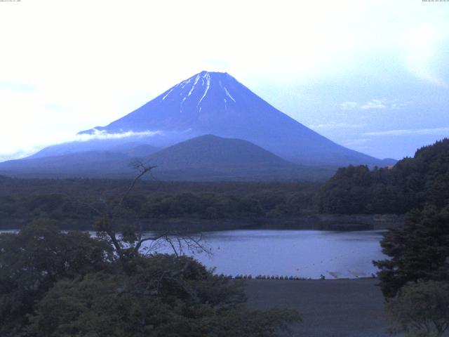 精進湖からの富士山