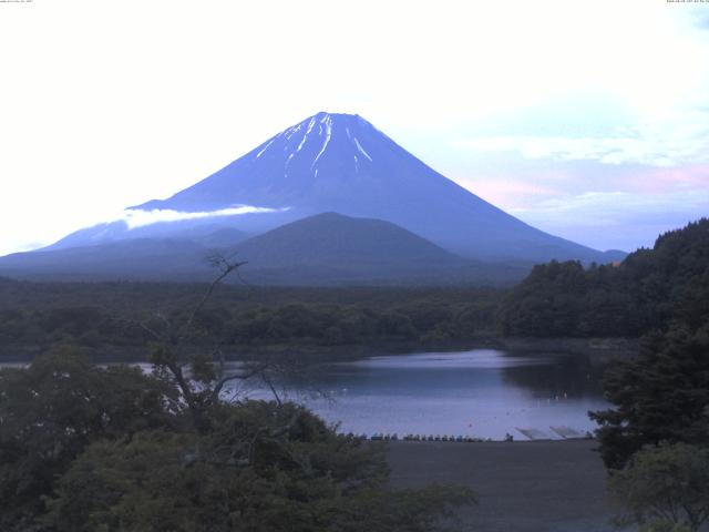 精進湖からの富士山