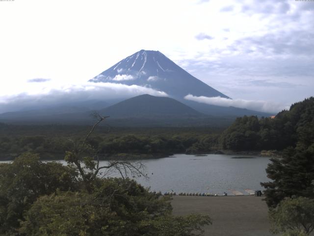 精進湖からの富士山