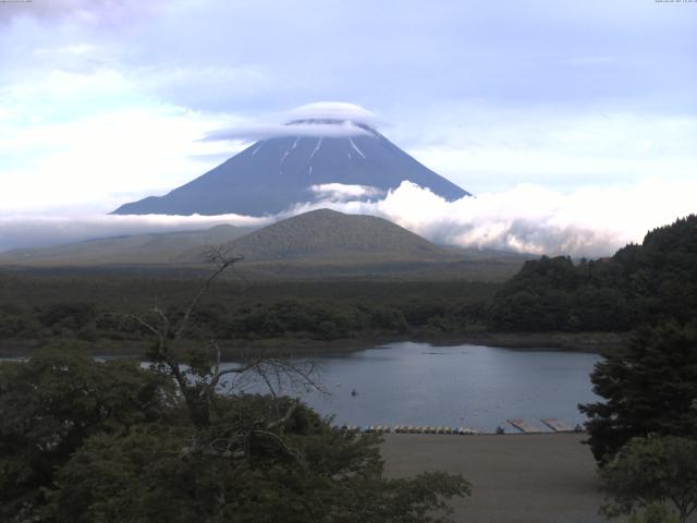 精進湖からの富士山
