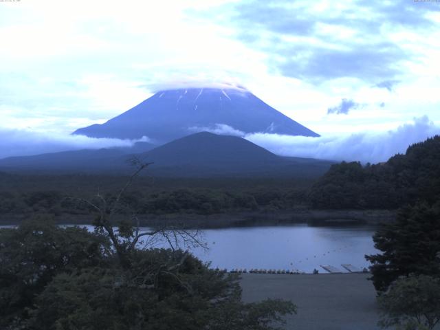 精進湖からの富士山