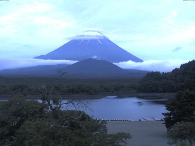 精進湖からの富士山
