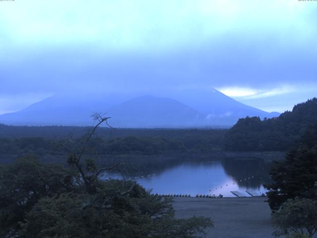精進湖からの富士山