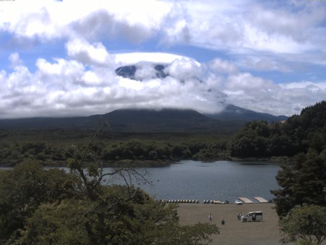 精進湖からの富士山