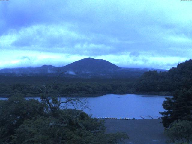精進湖からの富士山