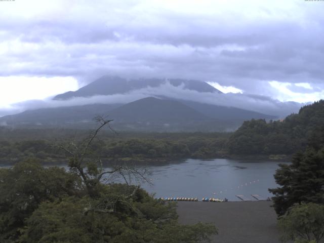 精進湖からの富士山