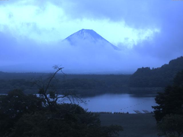 精進湖からの富士山