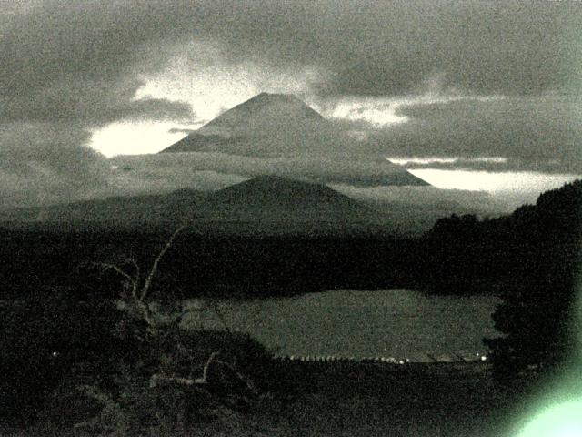 精進湖からの富士山