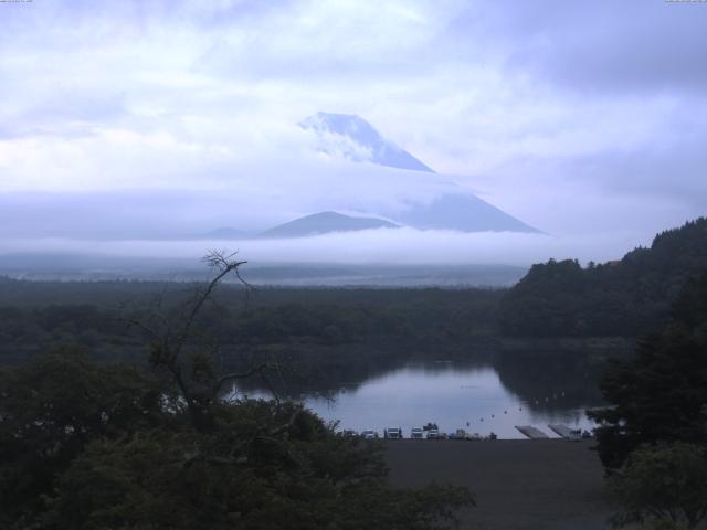 精進湖からの富士山