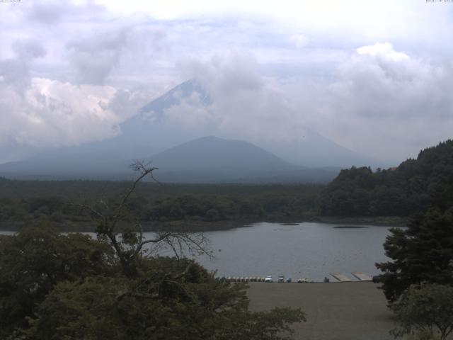 精進湖からの富士山