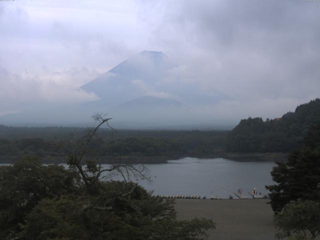 精進湖からの富士山