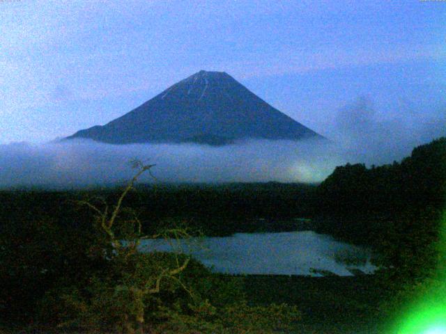 精進湖からの富士山